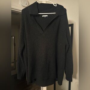 American Eagle v-neck sweater